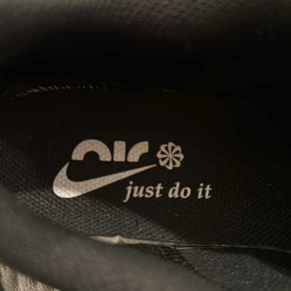 Nike Winflo 10. Size 9.5. DV4023-003 - Picture 6 of 6